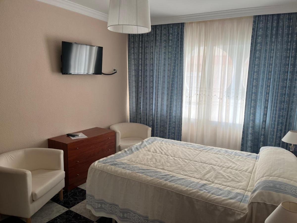 Hostal Plaza Damasco Almuñécar Buitenkant foto